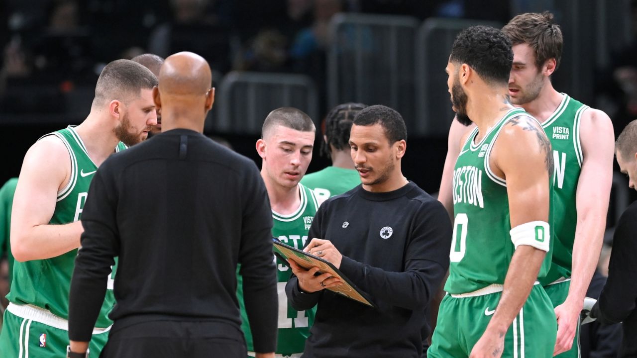 Orlando Magic 🇧🇷 on X: Existem cinco posições no basquete: armador, ala- armador, ala, ala-pivô e pivô. Cada uma tende a ter altura e físico  diferentes, o que leva os jogadores a terem